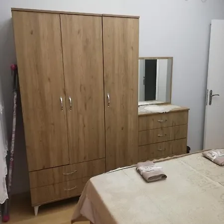 דירה شقة ثلاث غرف وصالون فاخرة B2 *